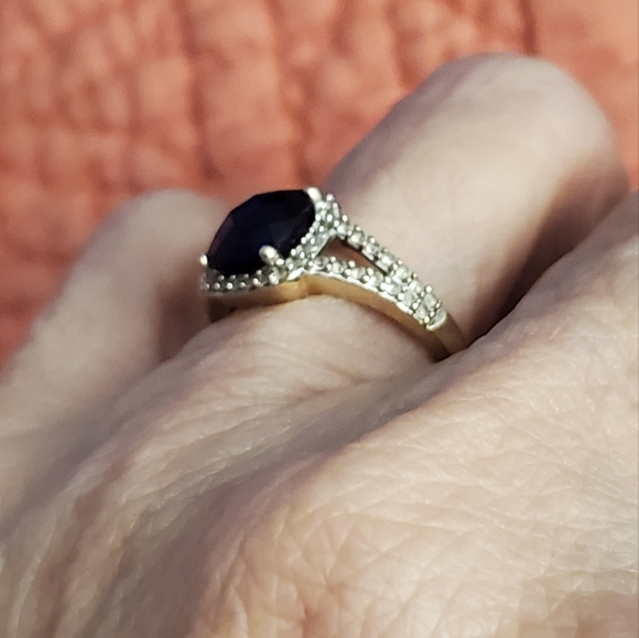 10k wg checkerboard cut sapphire/diamond ring - Picture 3 of 7
